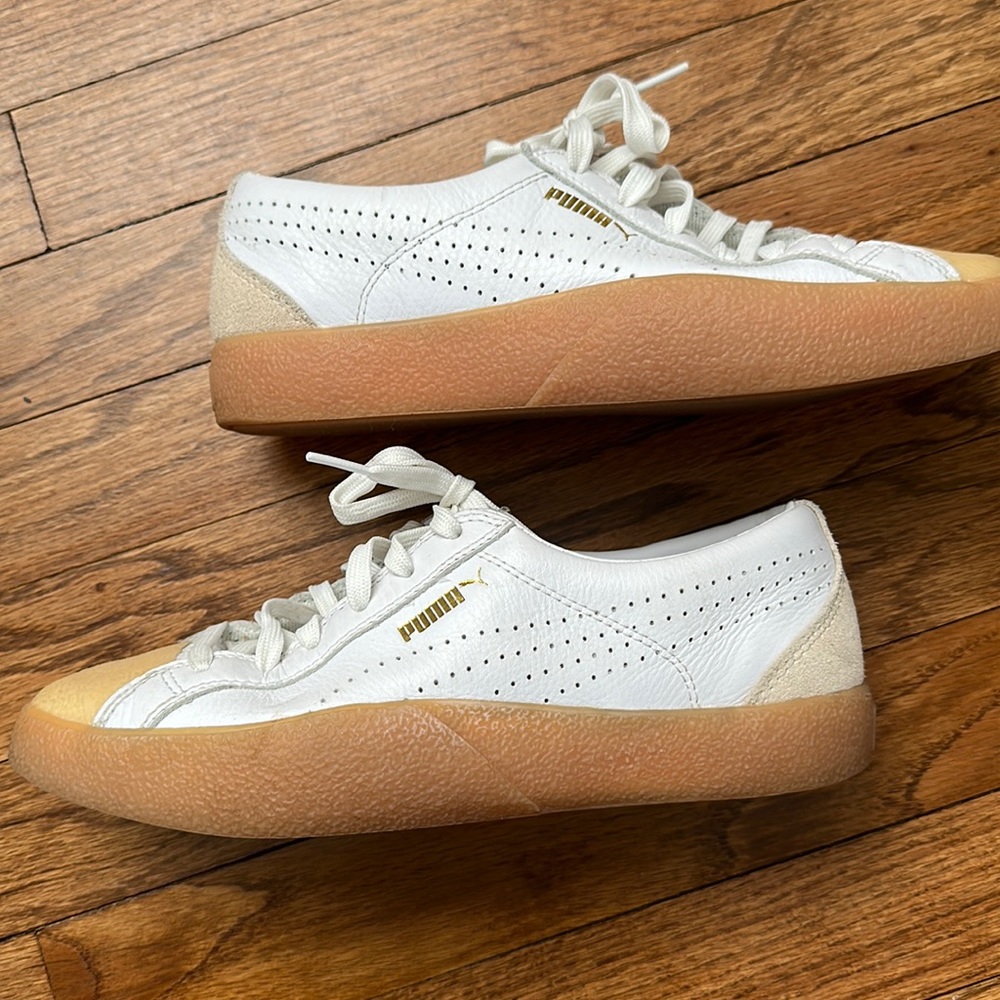 Gumshoe sole Pumas